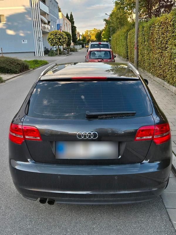 Gebraucht Audi A3 130 PS (95 kW) 2011 Grau Kleinwagen