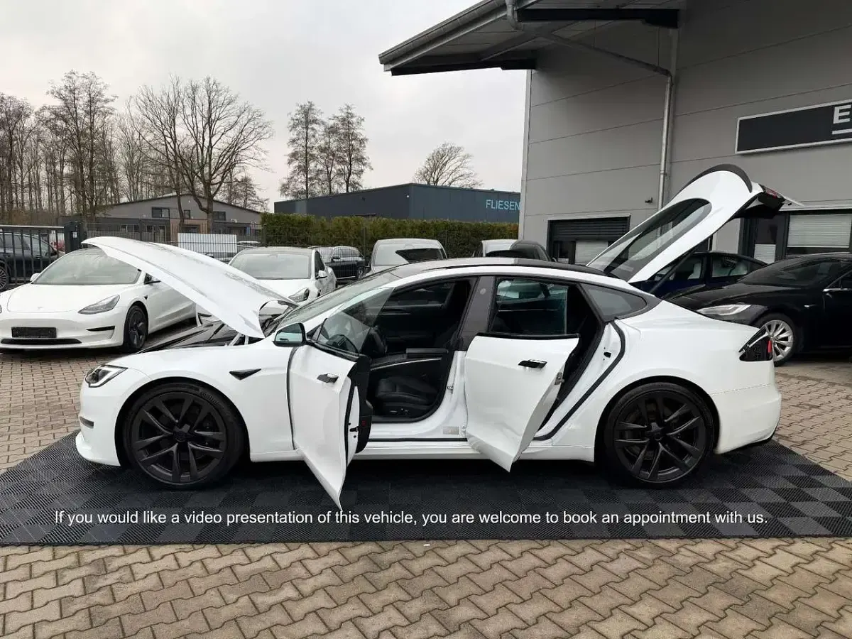 Gebraucht Tesla Model S Plaid 759 kW (1033 PS) 2022 Pearl white multicoat Kleinwagen