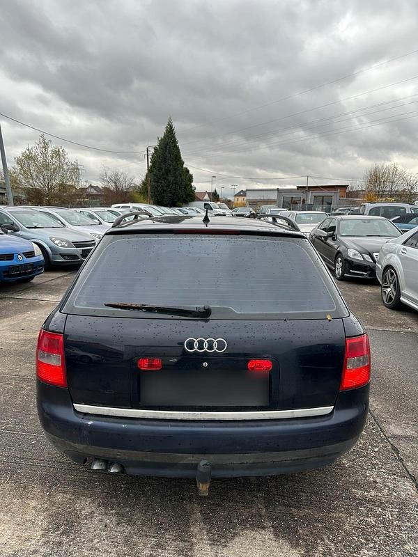 Gebraucht Audi A6 163 PS (119 kW) 2002 Blau Kombi