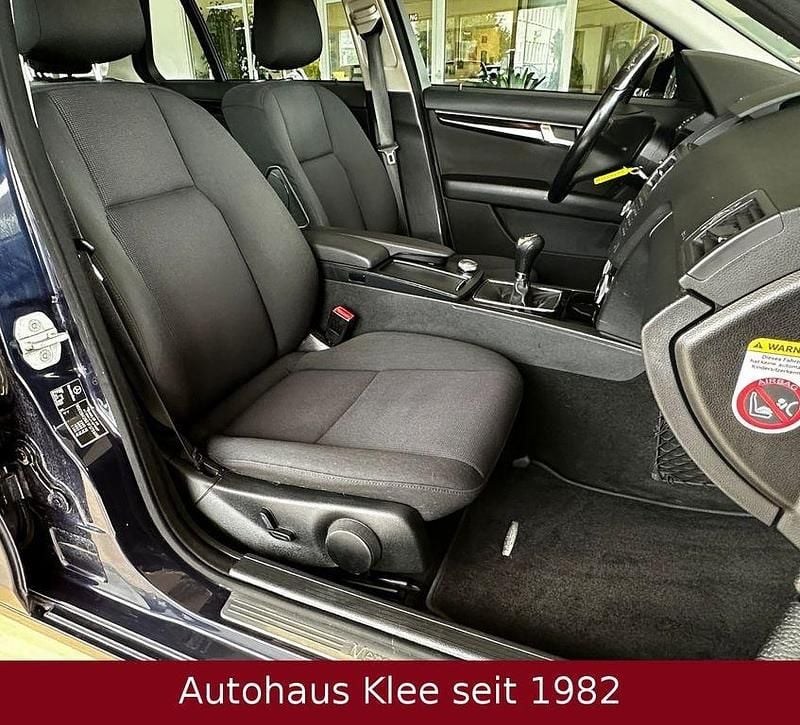 Gebraucht Mercedes C220 170 PS (125 kW) 2009 Blau Limousine