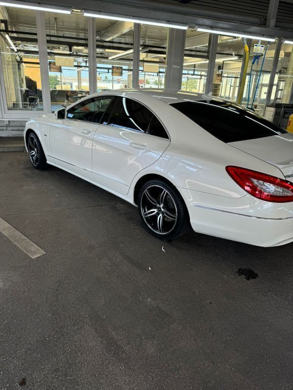 Weiß Gebraucht 2011 Mercedes CLS350 Coupé | 21.600 € (Superpreis) - Bild 1/4