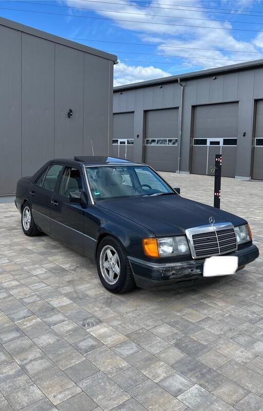 Gebraucht 1990 Mercedes E200 Limousine | 3.099 € - Bild 1/4