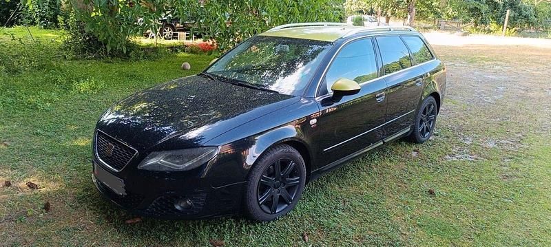 Schwarz Gebraucht 2012 Seat Exeo Sport Kombi | 2.590 € (Superpreis) - Bild 1/4