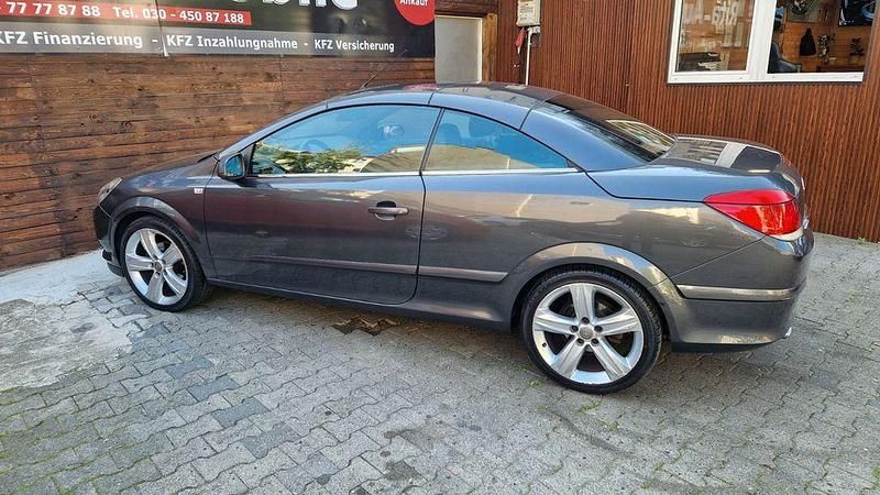 Gebraucht Opel Astra Cabriolet 140 PS (102 kW) 2010 Grau Cabrio