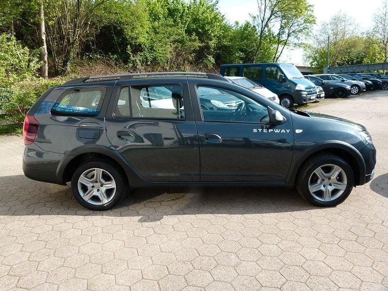 Gebraucht Dacia Logan MCV Stepway 90 PS (66 kW) 2020 Grau Kombi