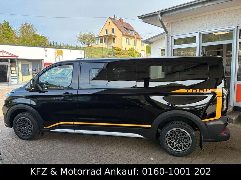 Gebraucht Ford Transit Custom 150 PS (110 kW) 2025 Schwarz Kombi