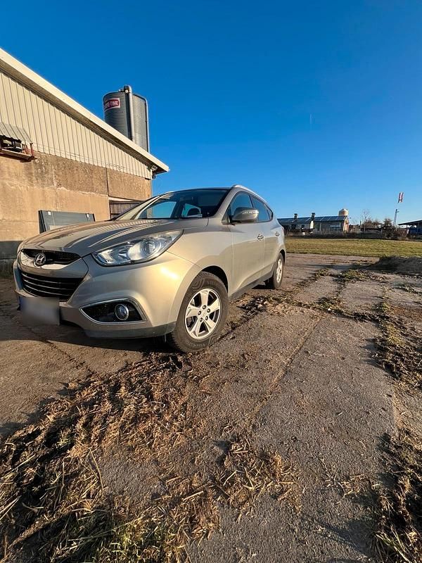 Gebraucht Hyundai ix35 163 PS (119 kW) 2010 Silber SUV