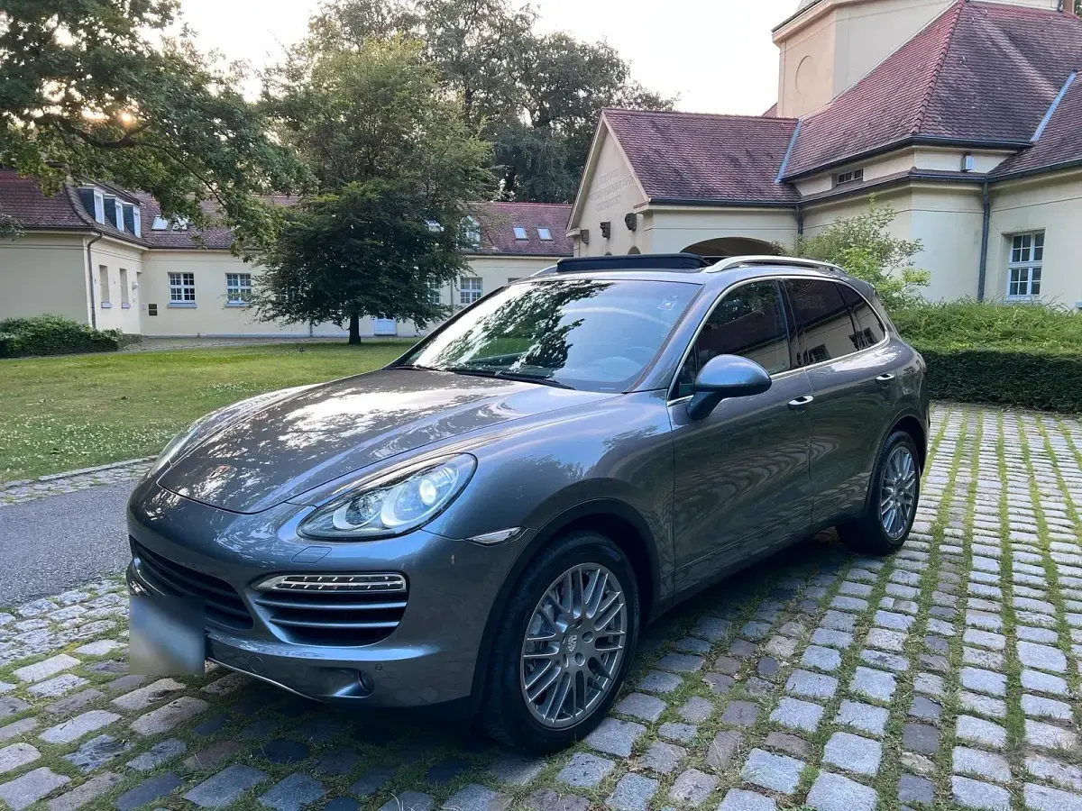 Gebraucht Porsche Cayenne 239 PS (175 kW) 2011 Grau SUV