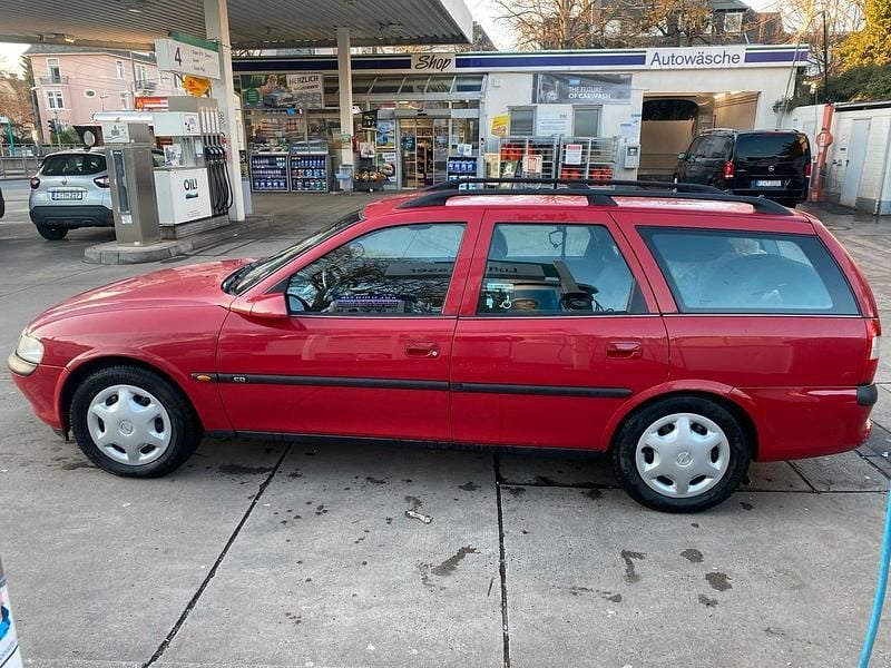 Rot Gebraucht 1997 Opel Vectra Exklusiv Kombi | 3.999 € (Teuer) - Bild 1/4