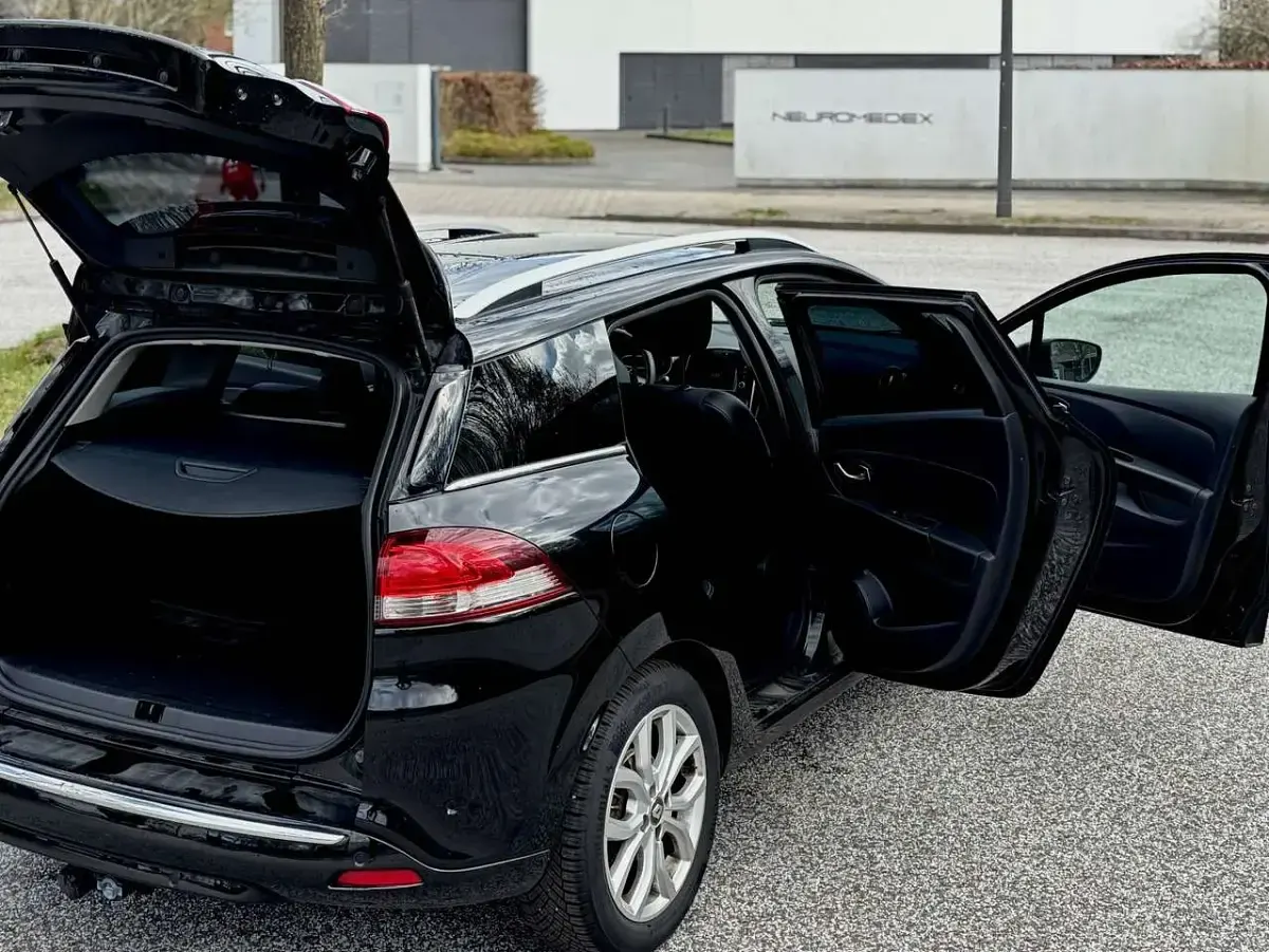 Gebraucht Renault Clio GrandTour Intens 90 PS (66 kW) 2018 Schwarz Kombi