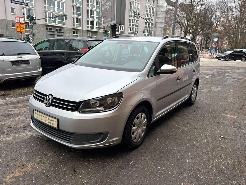 Gebraucht VW Touran Trendline 105 PS (77 kW) 2011 Reflexsilber metallic Van / Kleinbus