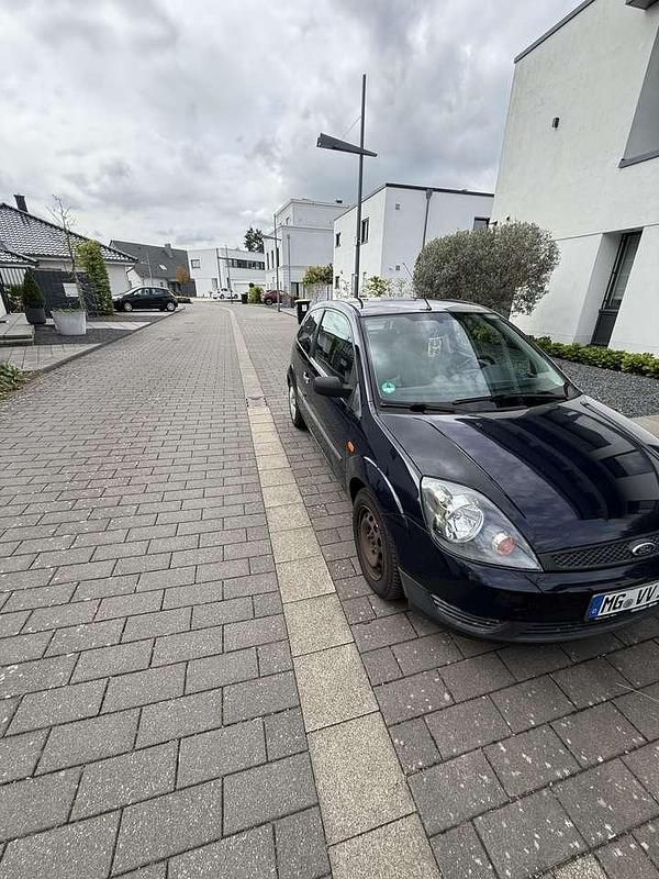 Gebraucht Ford Fiesta Ambiente 60 PS (44 kW) 2007 Kleinwagen