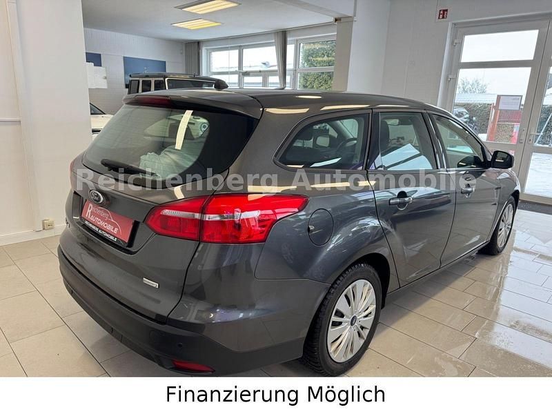 Gebraucht Ford Focus 125 PS (91 kW) 2017 Grau Kombi