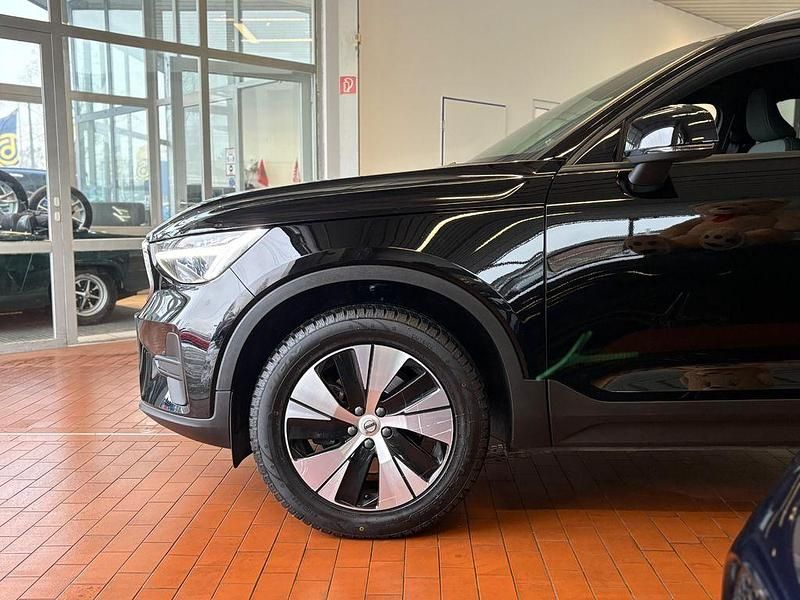 Gebraucht Volvo XC40 163 PS (119 kW) 2023 Schwarz SUV