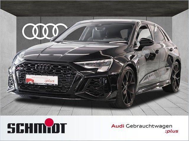 Mythosschwarz metallic Gebraucht 2024 Audi RS3 Sportback Ambiente Kleinwagen | 62.540 € (Etwas zu teuer) - Bild 1/2