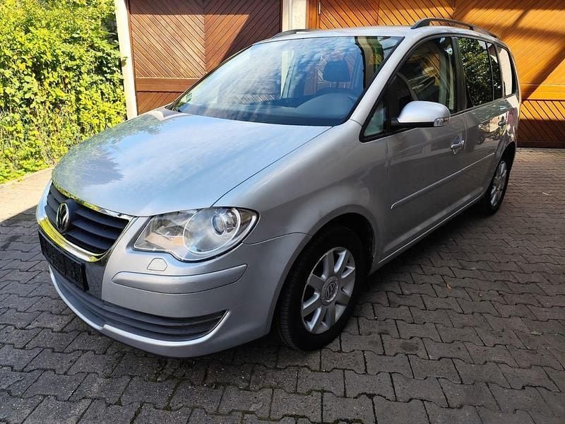 Silber Gebraucht 2008 VW Touran United Van / Kleinbus | 3.750 € (Guter Preis) - Bild 1/4