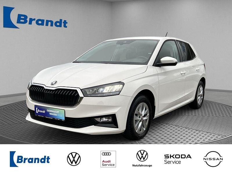 Weiß Gebraucht 2024 Skoda Fabia Selection Kleinwagen | 17.490 € (Guter Preis) - Bild 1/3