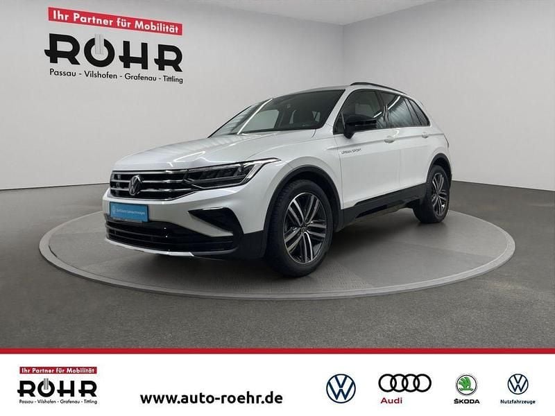 Oryxweiss perlmuteffekt Gebraucht 2023 VW Tiguan Life SUV | 35.450 € (Fairer Preis) - Bild 1/4