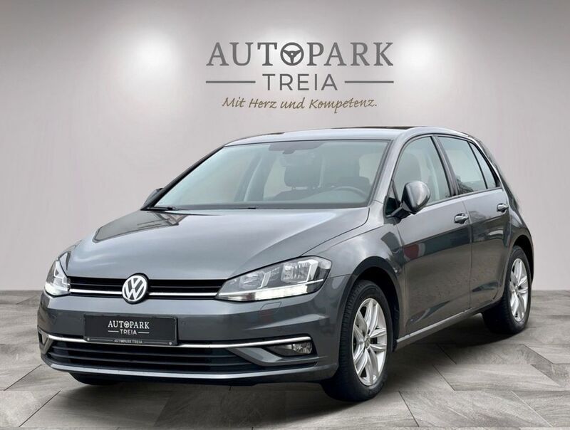 Indiumgrau metallic Gebraucht 2019 VW Golf VII Comfortline Limousine | 12.480 € (Guter Preis) - Bild 1/4
