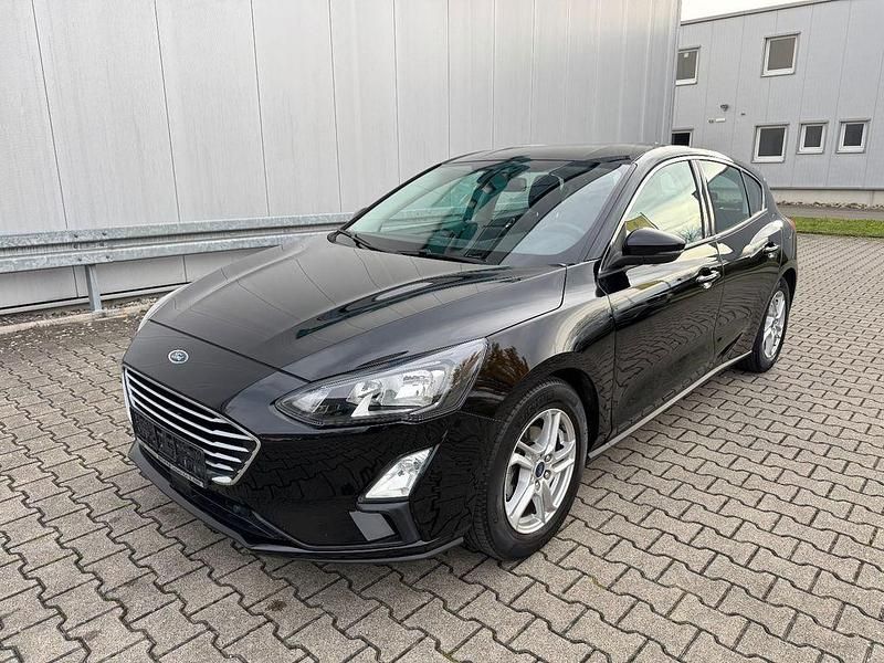 Schwarz Gebraucht 2019 Ford Focus Cool & Connect Limousine | 11.500 € (Fairer Preis) - Bild 1/4