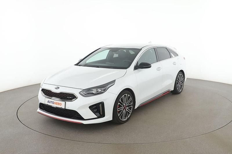 Weiß Gebraucht 2021 Kia ProCeed Kleinwagen | 22.350 € (Fairer Preis) - Bild 1/3