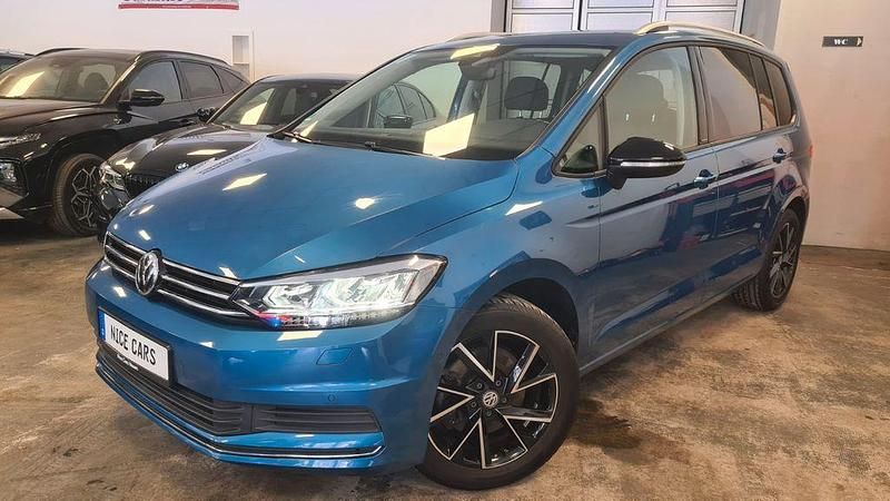 Blau Gebraucht 2019 VW Touran IQ Drive Van / Kleinbus | 22.990 € (Fairer Preis) - Bild 1/4