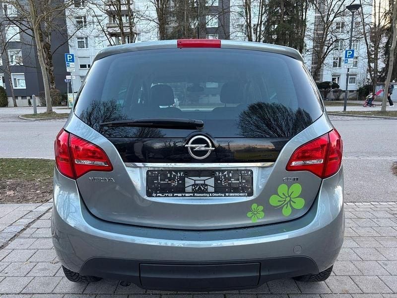 Gebraucht Opel Meriva Innovation 101 PS (74 kW) 2010 Silbersee/perl silber (m2) Van / Kleinbus