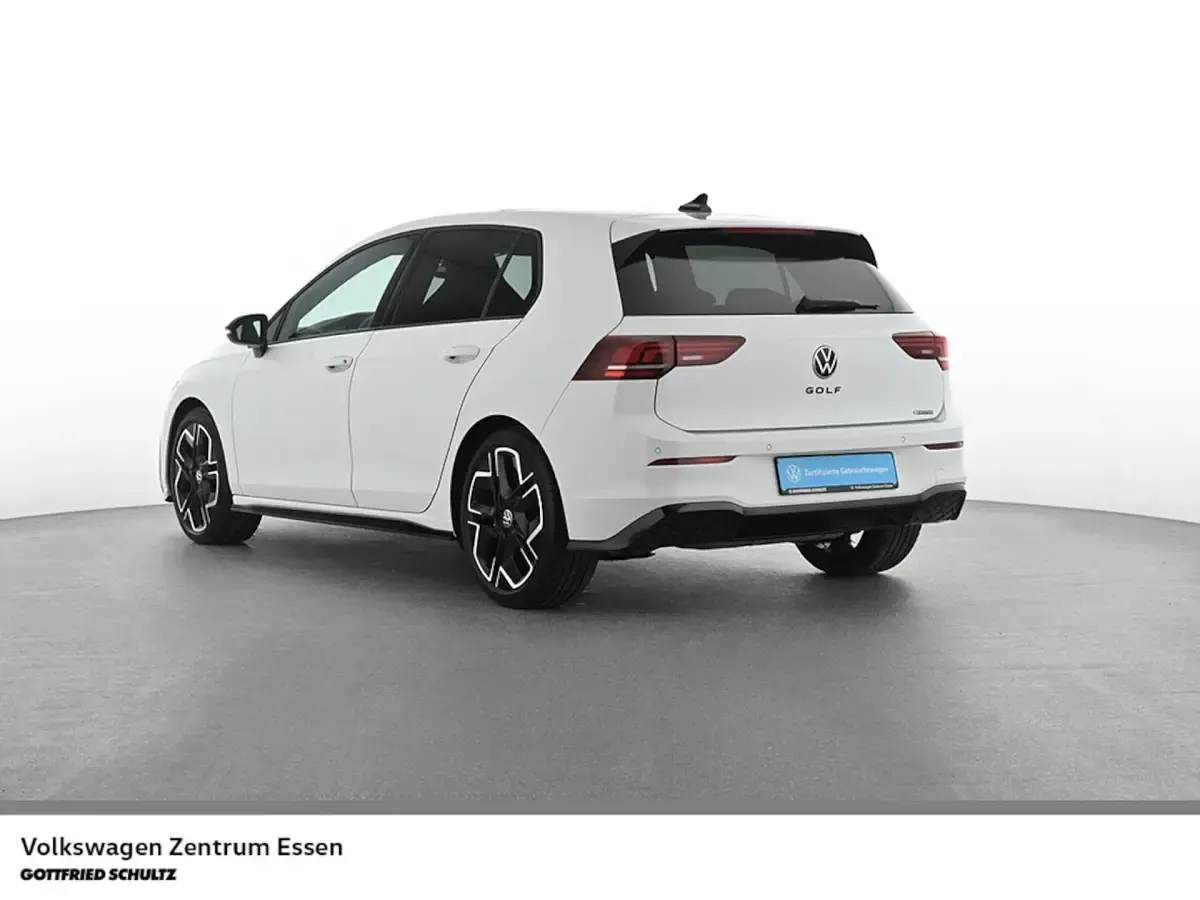 Gebraucht VW Golf VIII R 204 PS (150 kW) 2025 Weiss Limousine