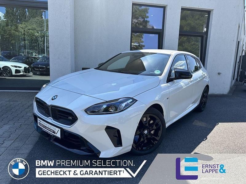 Weiß Gebraucht 2024 BMW M135 M Sport Kleinwagen | 41.470 € (Teuer) - Bild 1/4