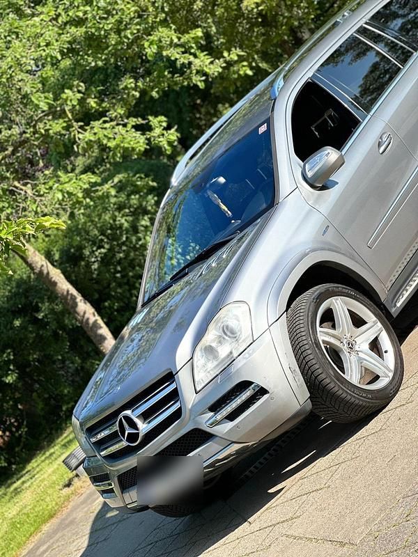 Gebraucht Mercedes GL350 224 PS (164 kW) 2010 Silber SUV