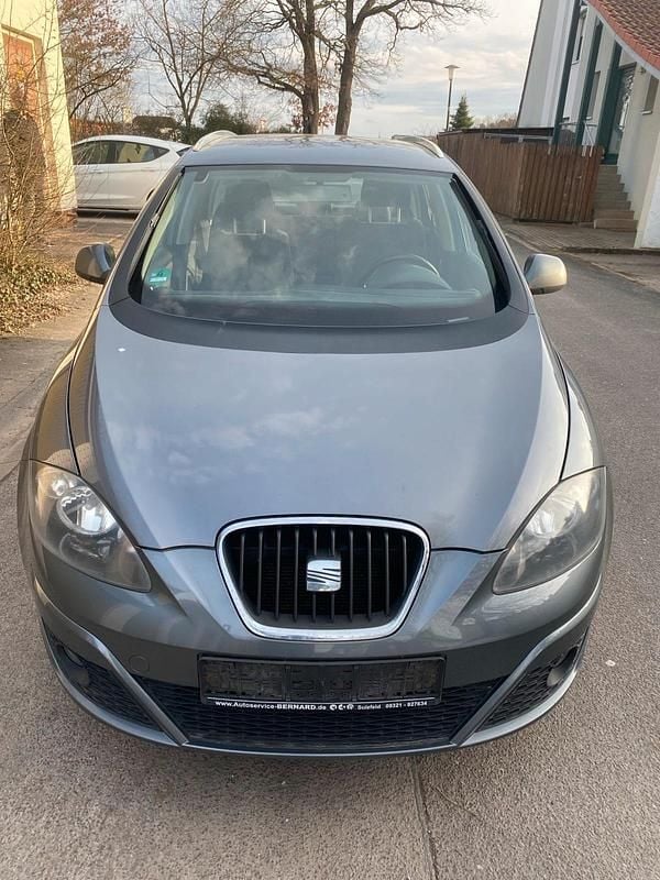 Gebraucht Seat Altea XL 105 PS (77 kW) 2012 Grau Van / Kleinbus