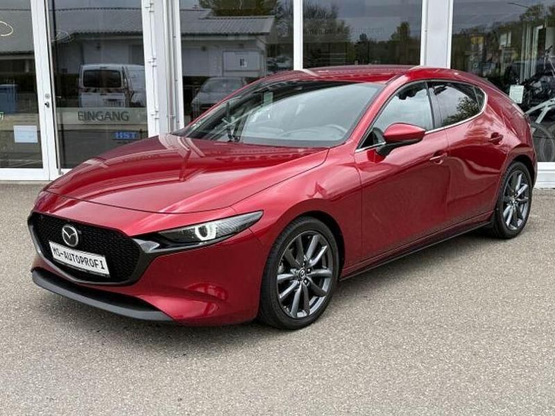 Soul red crystal m (metallic) Gebraucht 2019 Mazda 3 Selection Limousine | 17.690 € (Fairer Preis) - Bild 1/4