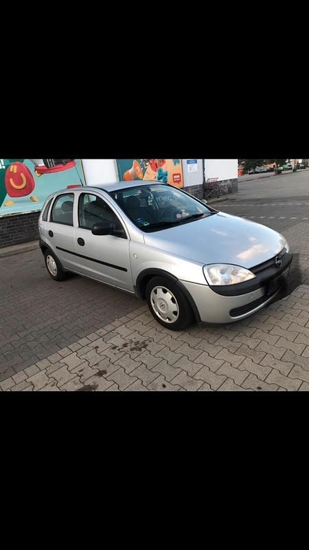 Silber Gebraucht 2001 Opel Corsa Kleinwagen | 800 € (Guter Preis) - Bild 1/4