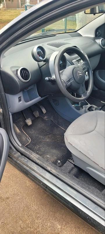 Gebraucht Citroën C1 67 PS (49 kW) 2012 Grau Kleinwagen