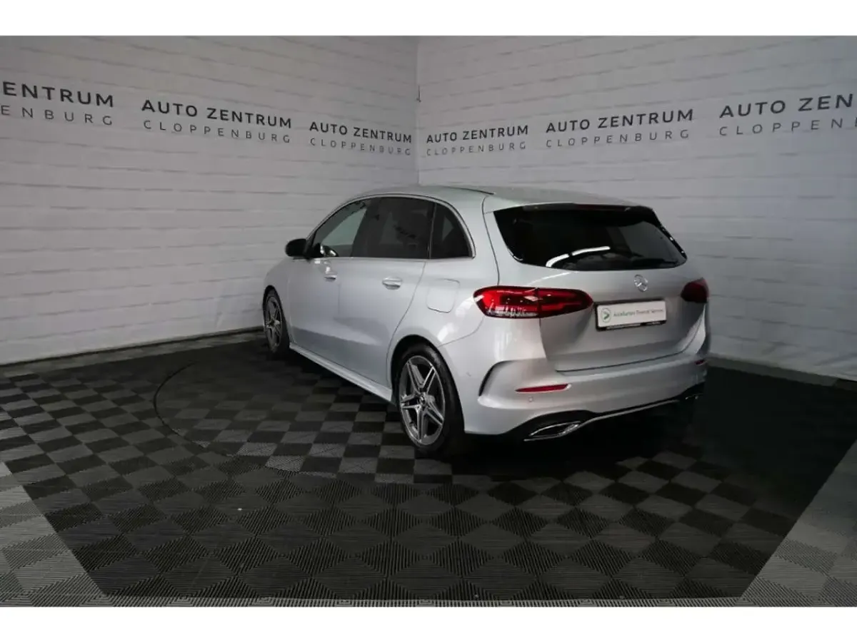 Gebraucht Mercedes B220 AMG line 190 PS (139 kW) 2020 Iridiumsilber  metalliclack Kleinwagen