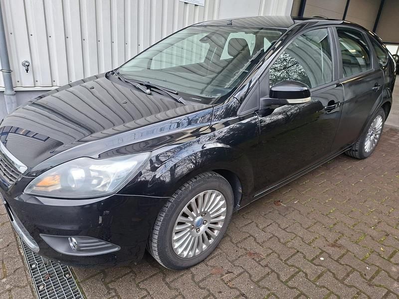 Gebraucht Ford Focus 105 PS (77 kW) 2008 Schwarz Kleinwagen