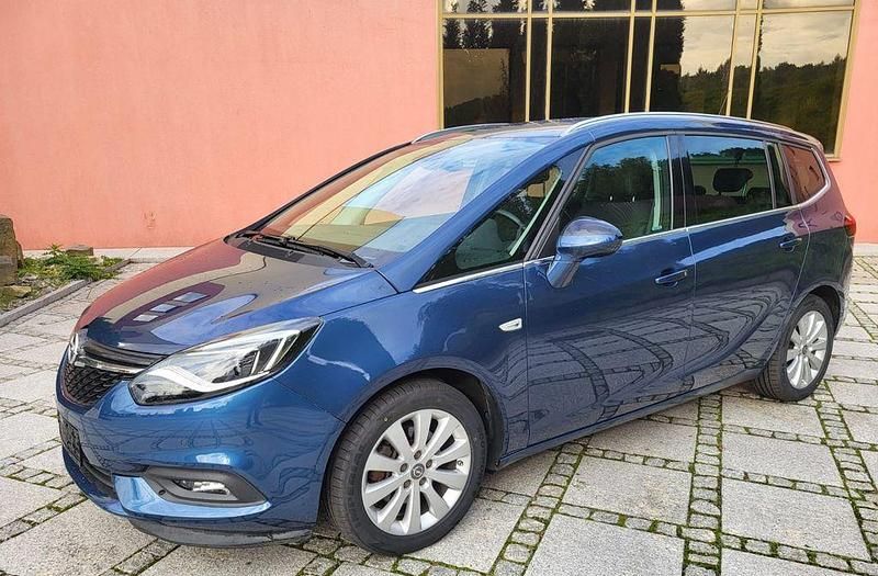 Blau Gebraucht 2016 Opel Zafira Innovation Van / Kleinbus | 10.700 € (Fairer Preis) - Bild 1/4