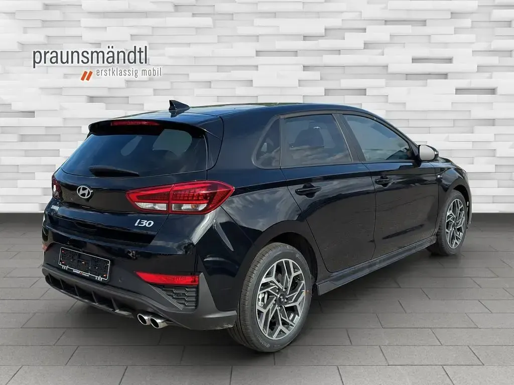 Neu Hyundai i30 N Line 150 PS (110 kW) 2026 Abyss black Limousine