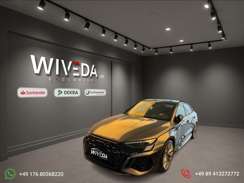 Grau Gebraucht 2024 Audi RS3 Sport Kleinwagen | 69.499 € (Teuer) - Bild 1/4