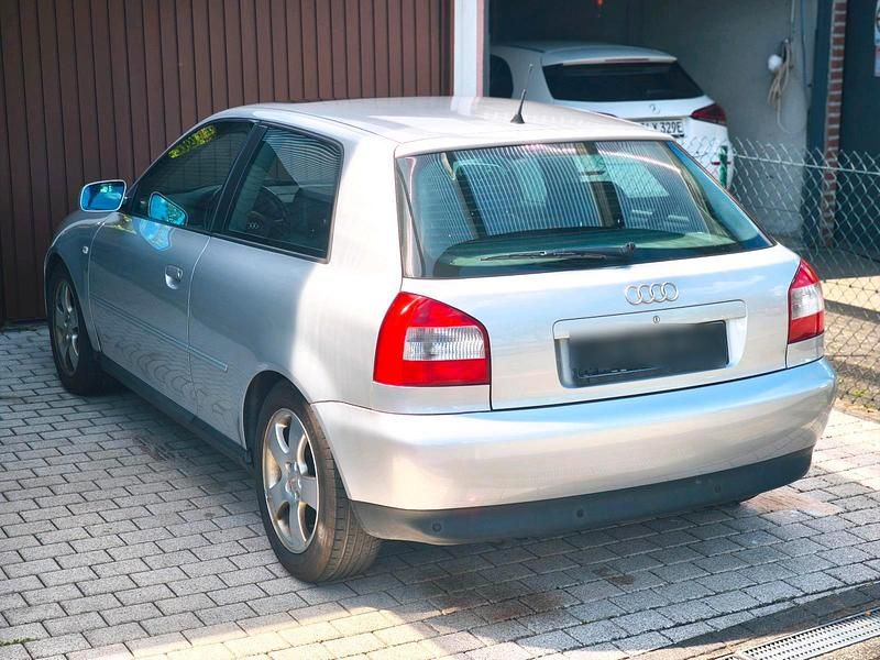 Silber Gebraucht 2002 Audi A3 Kleinwagen | 3.200 € (Fairer Preis) - Bild 1/4