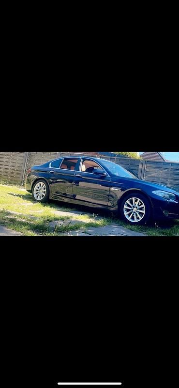 Blau Gebraucht 2012 BMW 520 Limousine | 6.100 € (Superpreis) - Bild 1/4