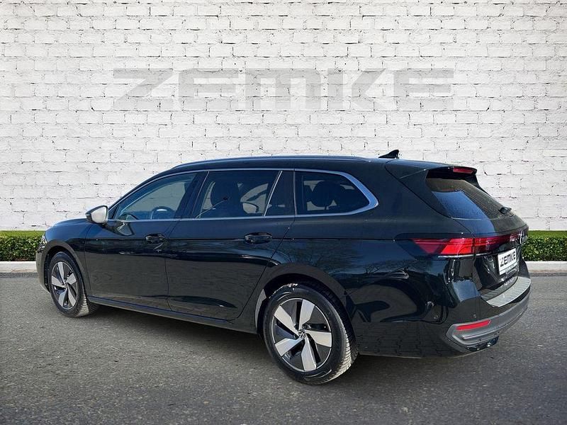 Gebraucht VW Passat Business 150 PS (110 kW) 2025 Schwarz Kombi