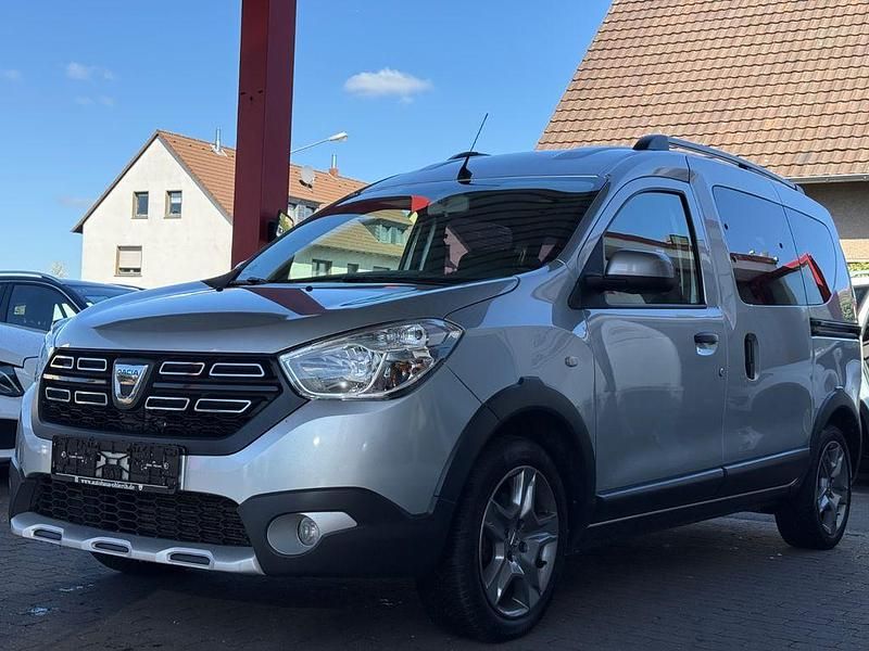 Gebraucht Dacia Dokker Stepway 131 PS (96 kW) 2020 Grau Van / Kleinbus
