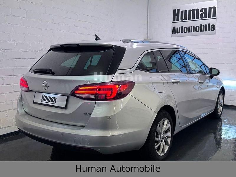 Gebraucht Opel Astra Innovation 110 PS (80 kW) 2018 Argonsilber/sovereign/switchbl Kombi
