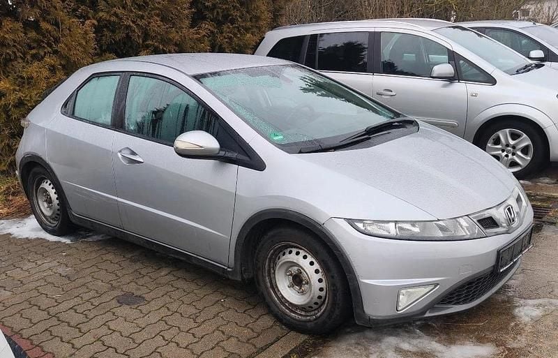 Silber Gebraucht 2009 Honda Civic Kombi | 4.800 € (Superpreis) - Bild 1/4