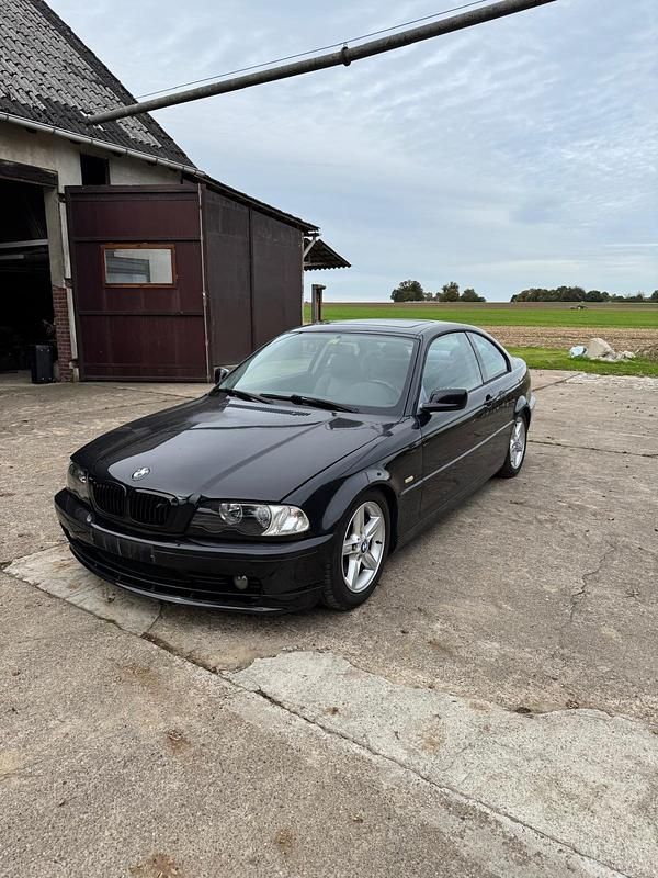 Gebraucht BMW 325 192 PS (141 kW) 2003 Schwarz Coupé