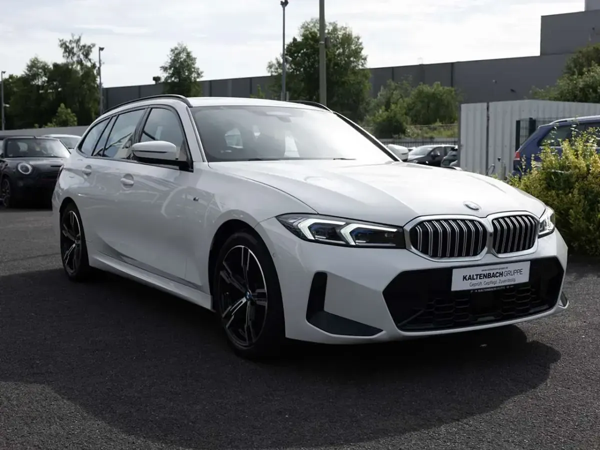 Gebraucht BMW 320 M Sport 190 PS (139 kW) 2025 Weiß Kombi