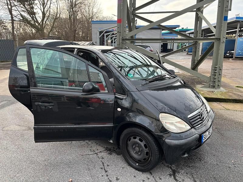 Schwarz Gebraucht 1998 Mercedes A140 Kleinwagen | 1.400 € - Bild 1/4
