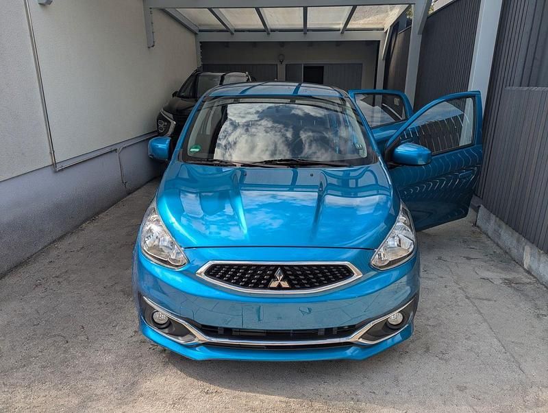 Blau Gebraucht 2017 Mitsubishi Space Star Kleinwagen | 5.900 € (Fairer Preis) - Bild 1/4