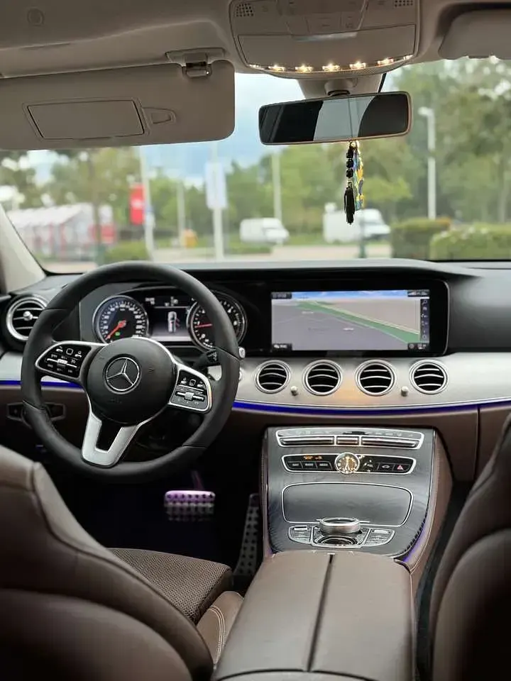 Gebraucht Mercedes E220 Avantgarde 194 PS (142 kW) 2018 Kombi